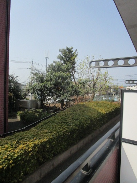 デルニエワコーI1階 バルコニー