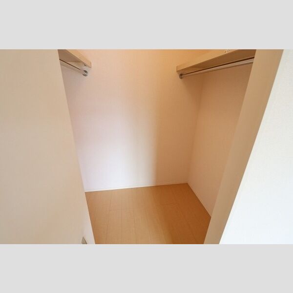 スカイコート102号室 ウォークインクローゼット