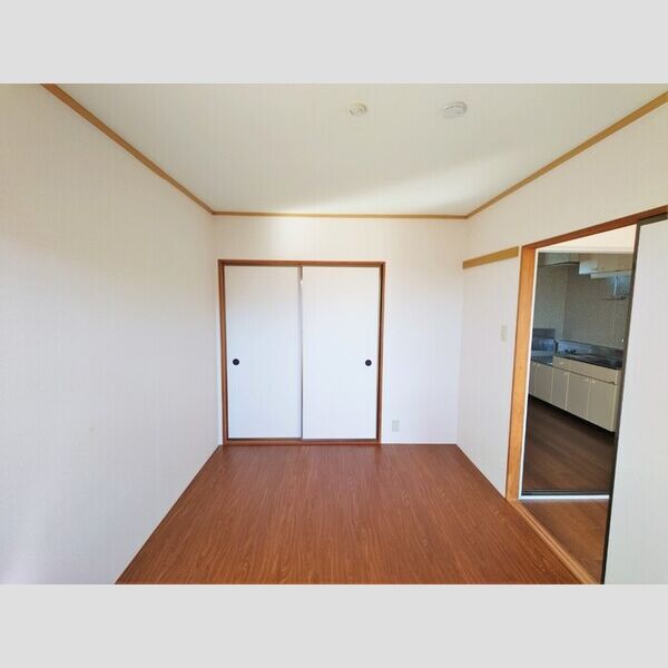 グレードメゾネ202号室 洋室6帖(別角度)