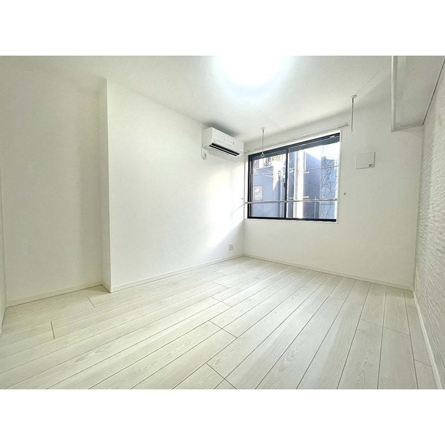 パークアレイ笹塚203号室 多目的シェルフや収納スペース有！