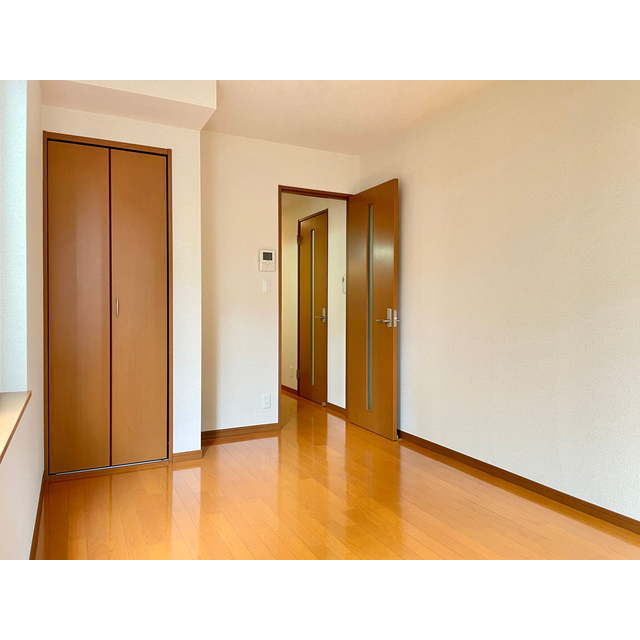 クラウンハイツⅠ105号室 ☆洋室6.1帖