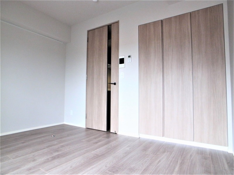 ロイジェント新高島平3階 内観