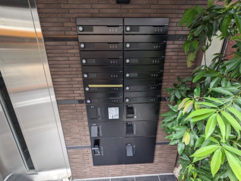 クリアル落合南長崎1階 メールボックス
