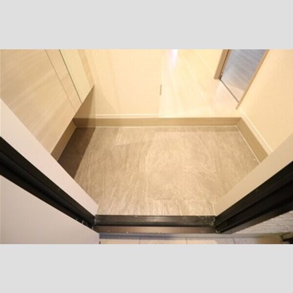 Noble Ferro　B棟 玄関