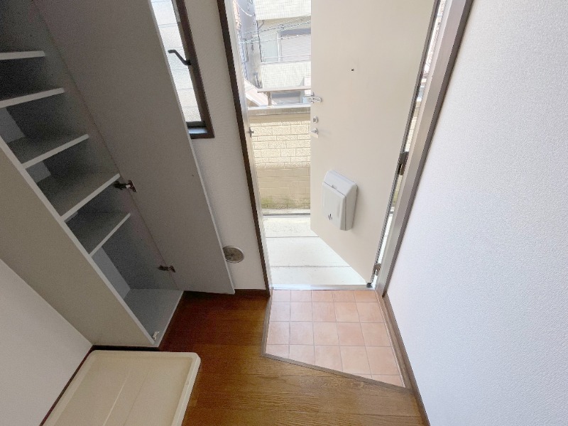 クレール本橋2階 玄関