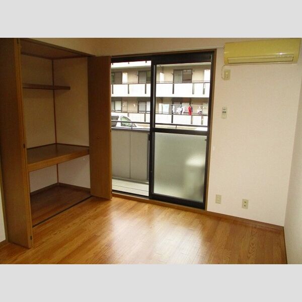 トリニシティ　壱番館102号室 居室