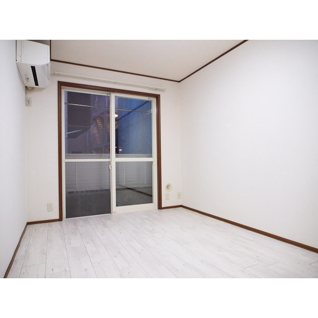 ハイツ幸野 東向きの洋室