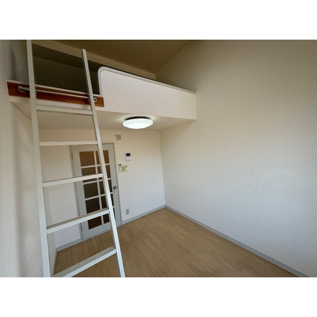 プラザ・ドゥ・シュバリエ リビング