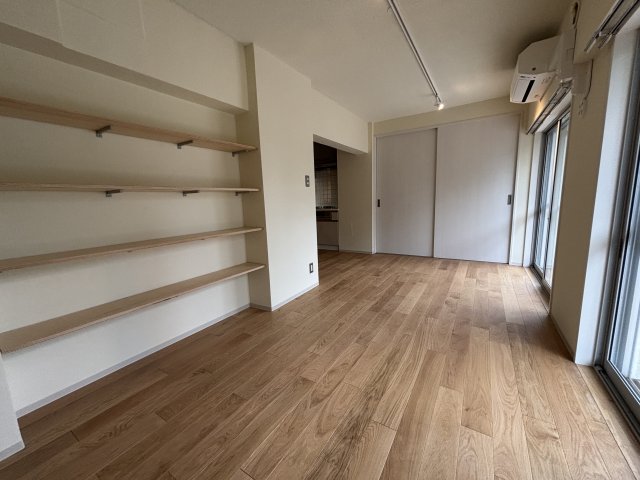 アールリエット武蔵境クラフト301号室 内観