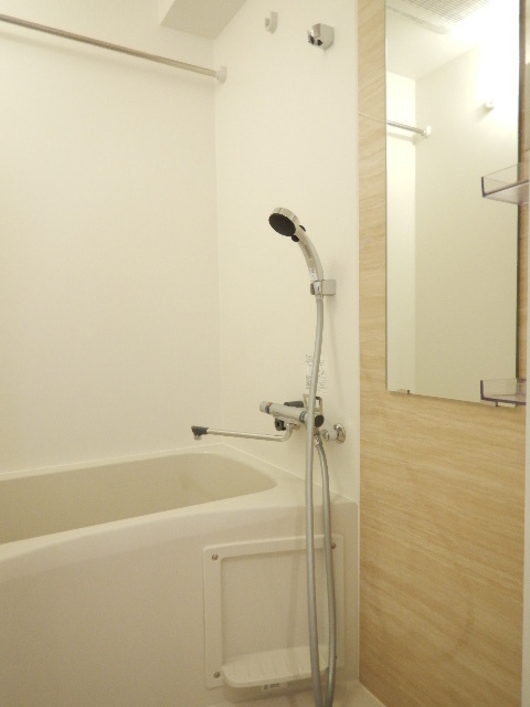 アーバンヴィスタ立川 ◆雨の日でも楽々お洗濯ができる浴室乾燥機付バス◆