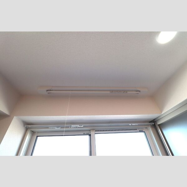 グラナーデ西大泉201号室 室内物干