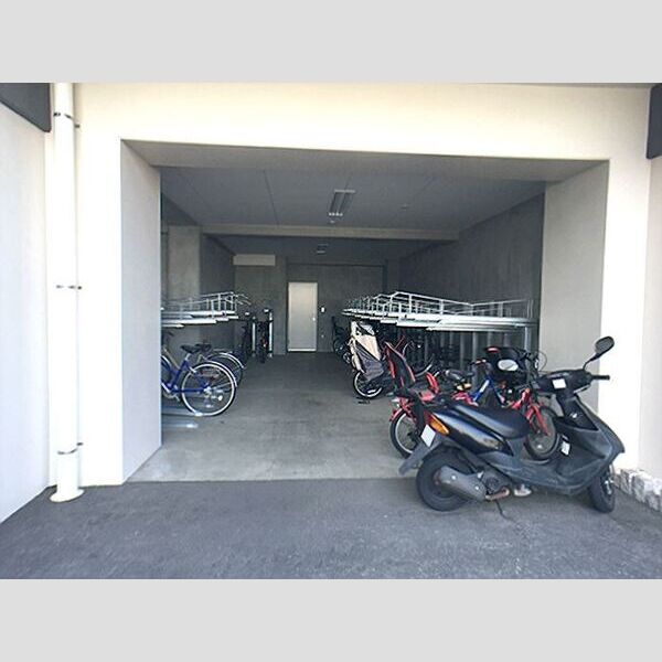 Murray Hill101号室 駐輪場