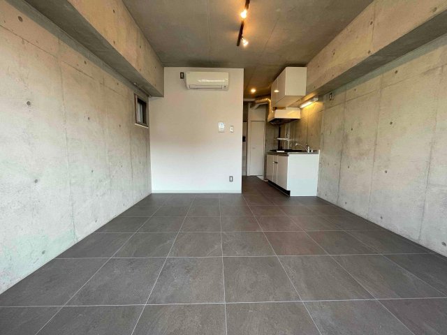 D terrace Tokyo 石調のフロアタイルに新調しました