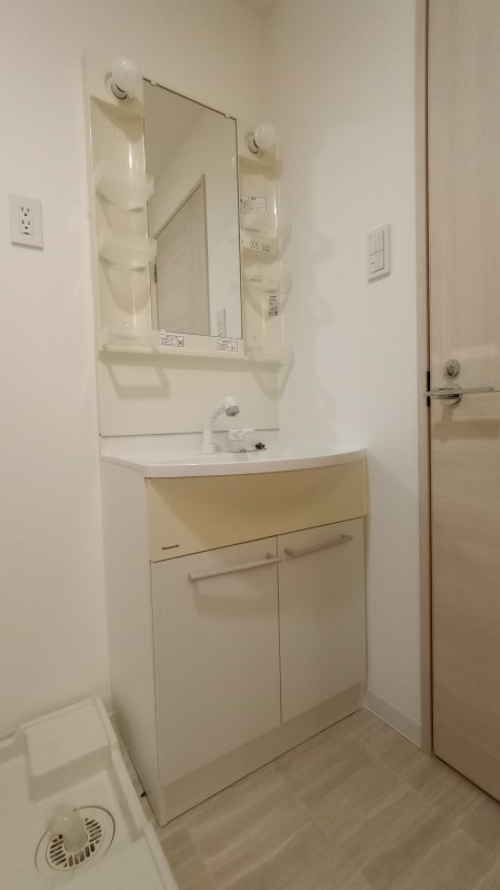 レグラス横浜西口 洗面