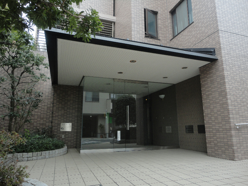 ビラージュ壱番館2階 エントランス