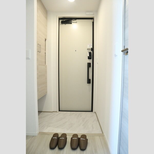 グランディールKAWAGUCHI301号室 玄関