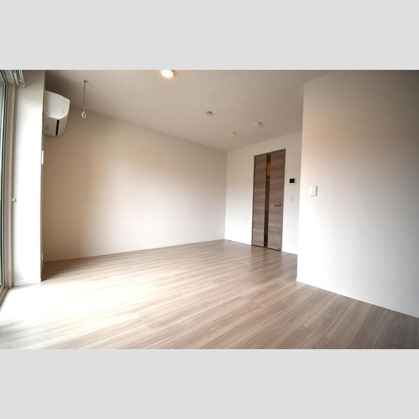 Dスクエア乞田102号室 洋室9.1帖