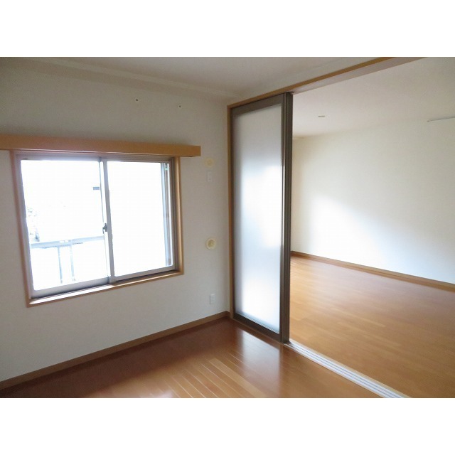 ロイヤルヒルズ浦和0104号室 洋室1