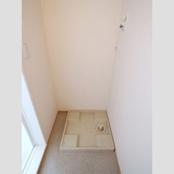 グランドソレイユ　A棟301号室 室内洗濯機置場