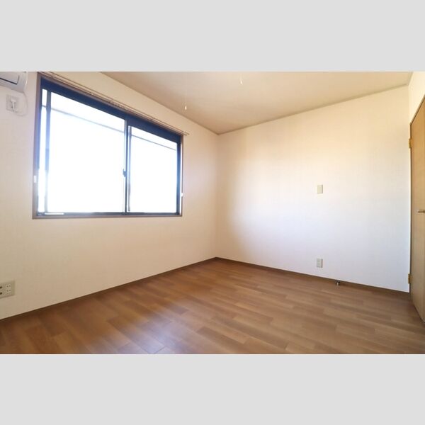 パークロイヤル　B202号室 北側洋室