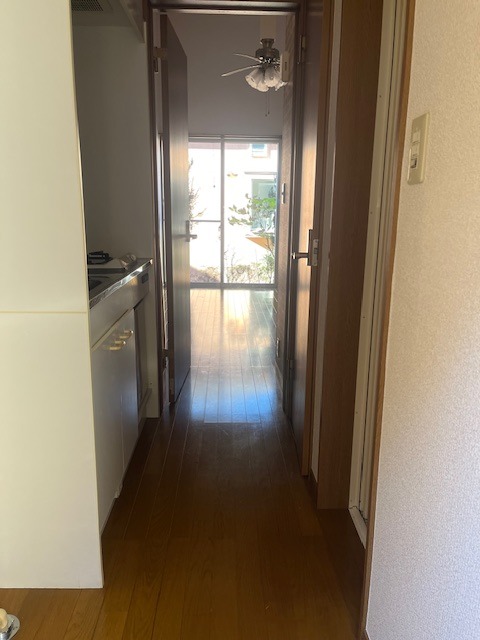 カーサフローラＢ1階 玄関