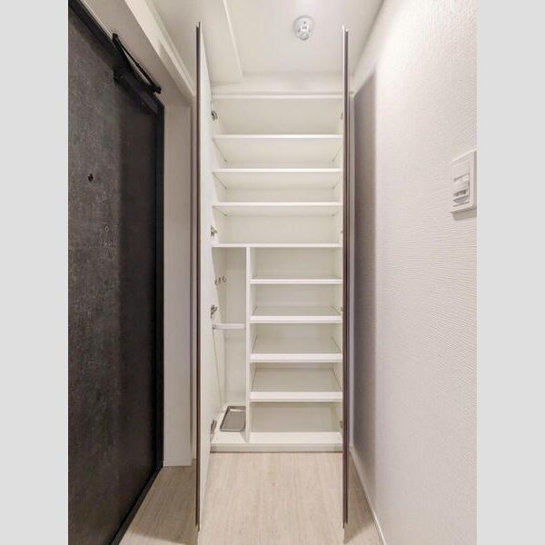 S-RESIDENCE横濱吉野町burgeon リビング