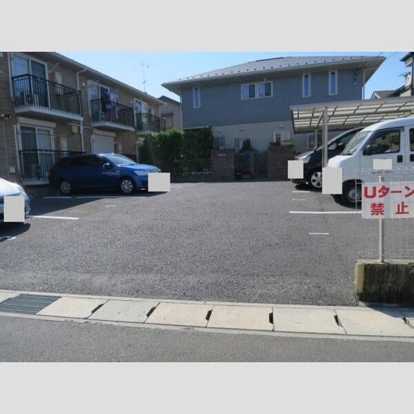 クローカス 駐車場