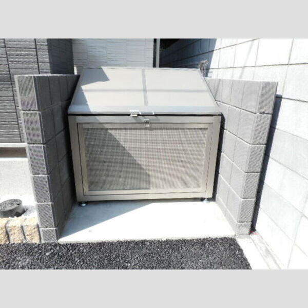ストリーム八幡 入居者様専用ゴミストッカー