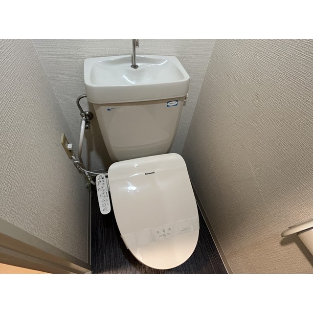 サンライズ中川202号室 内観