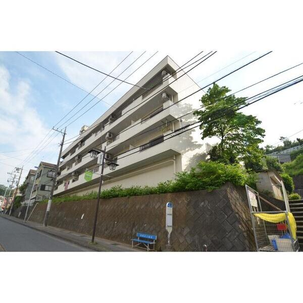 サザンヒルズ生田203号室 外観