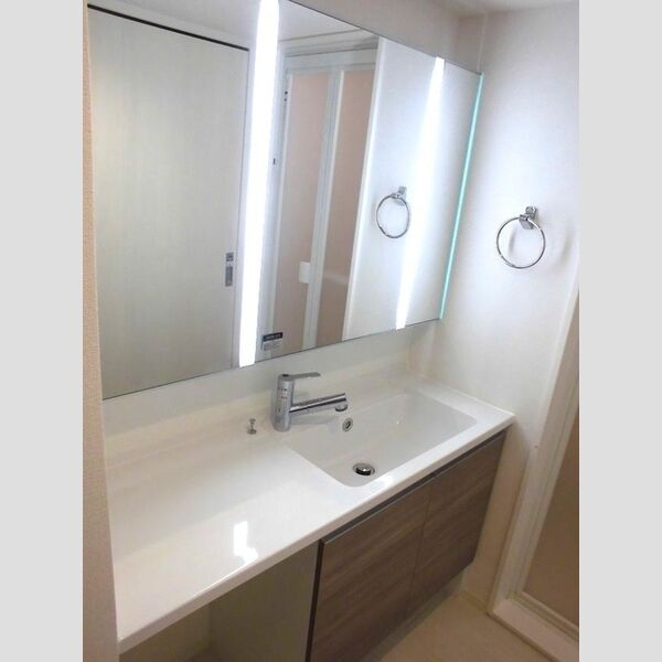 アンジュール西小岩 洗髪洗面化粧台