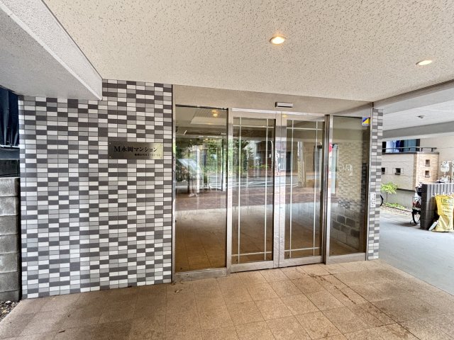 Ｍ永岡マンション1003号室 エントランス