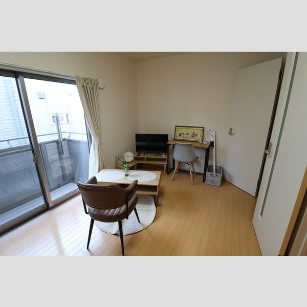 HOUSEしゅんざん202号室 家具家電付き物件　洋室