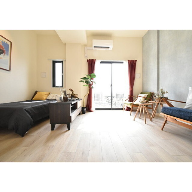 CRESCENT COURT 内観