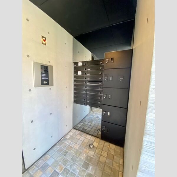LAPiS目黒本町205号室 宅配BOXあり
