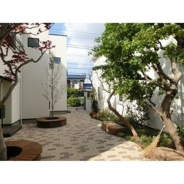 LA　ULUWEHI106号室 エントランス