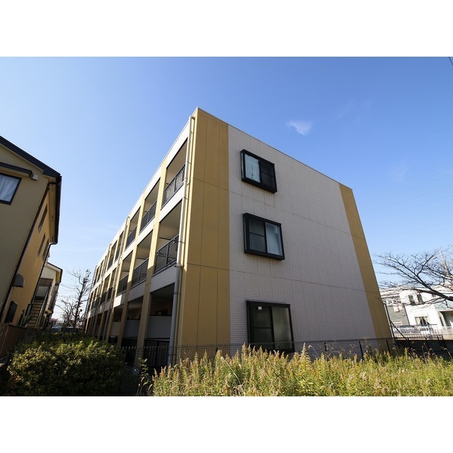 アンプルール フェール Surie202号室 外観