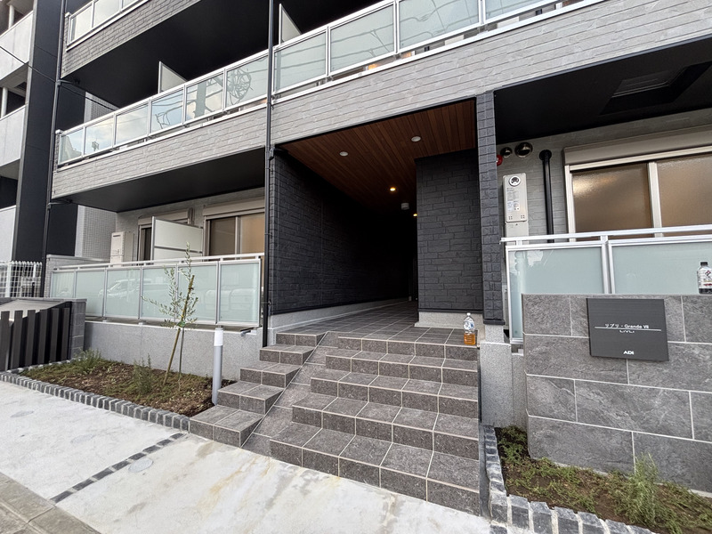 リブリ・Grande Ⅶ2階 エントランス