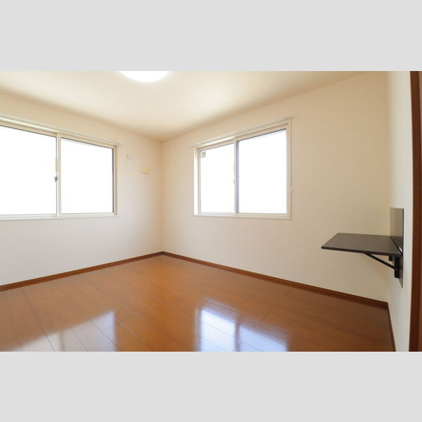 Bricks Lake Town 洋室