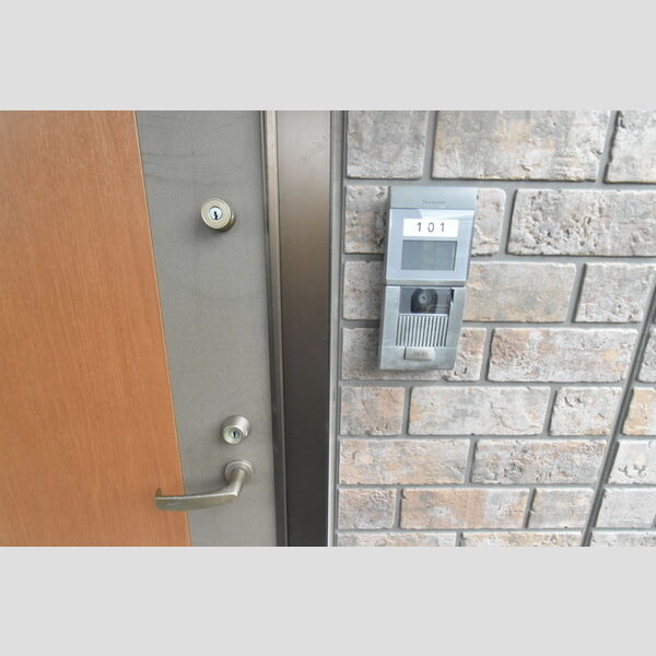 セジュールかやの樹 玄関