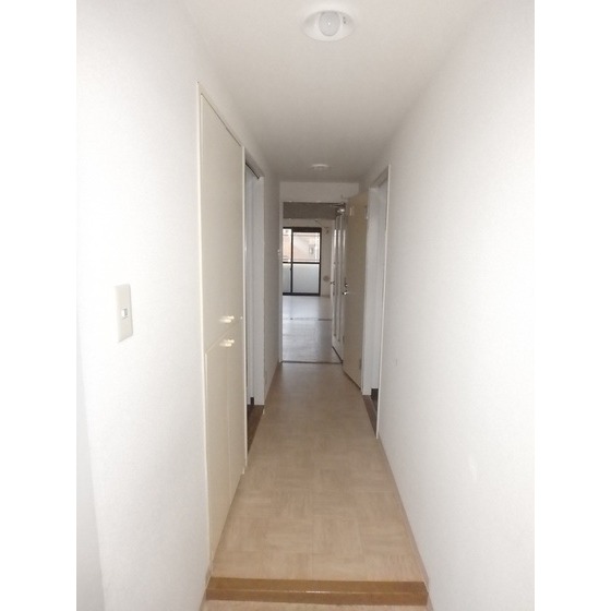 プレステージ市川501号室 同建物別部屋の参考画像