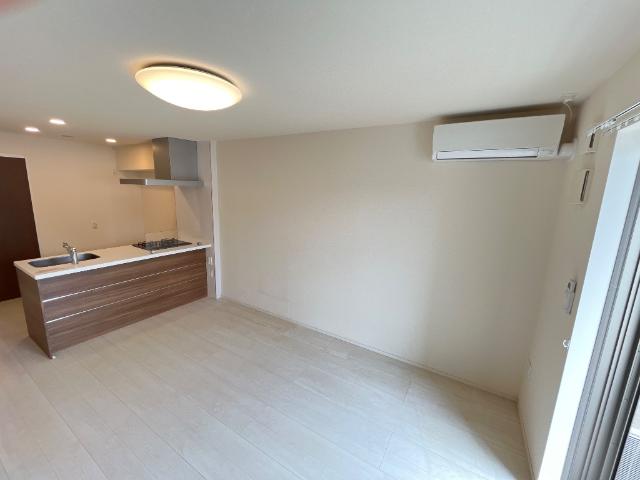 サルベージュ102号室 リビング