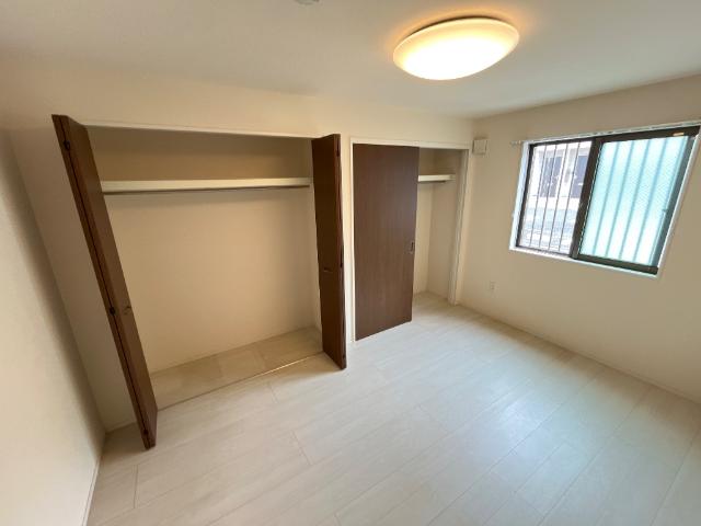 サルベージュ102号室 洋室