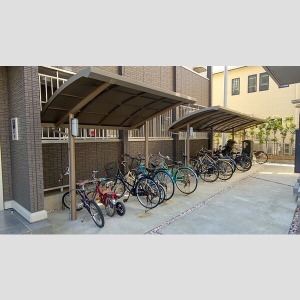 ロイヤルハーモニー　B 駐輪場