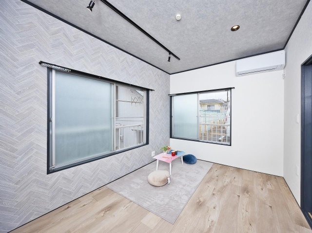 桜ハウス 壁、天井、床すべてリフォーム済みです