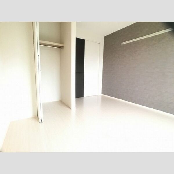 ゴールドヒルズ107号室 収納