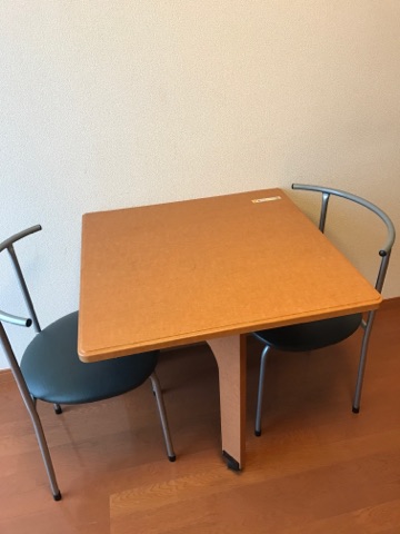 レオパレス殿山108号室 電子レンジと冷蔵庫