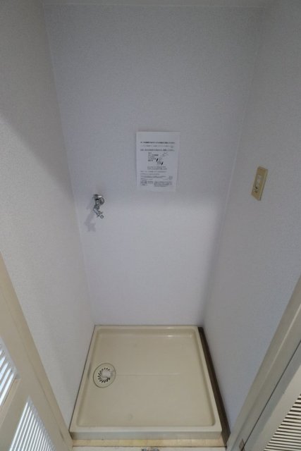 ライオンズマンション明石町 室内洗濯機置場