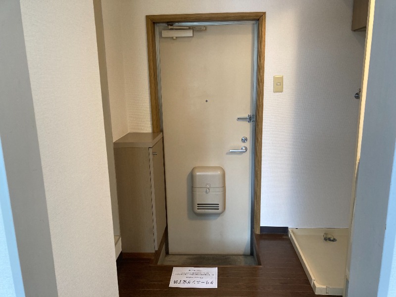 グレイスメゾン1階 玄関