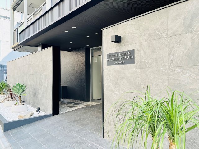 プライムアーバン武蔵小杉comodo302号室 エントランス